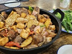 炕锅羊排-老钟家烤羊排·敦伊阁清真餐厅胡羊焖饼