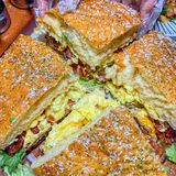 比我头还大的汉堡🍔足足12寸‼️一次性吃到爽