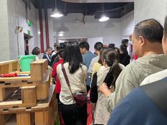 -凤凰路何眼镜香辣蟹(花果园店)