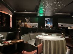 -左庭右院鲜牛肉火锅黑金店(陆家嘴中心店)