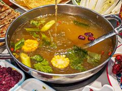 -乡土黄·鲜牛肉火锅·小龙虾(兴业街店)