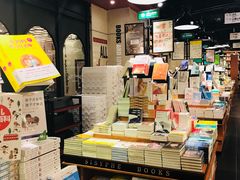 -西西弗书店&矢量咖啡(壹方购物中心店)
