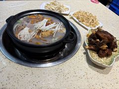 -九寨特色牦牛肉汤锅 羊肉汤锅