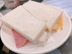 火腿鸡蛋三文治-义顺牛奶公司(庇利金街店)