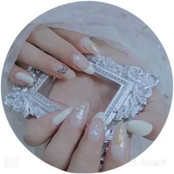 很细心而且会跟我商量一点一点修形（表白）