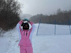 -亚布力新体委滑雪场