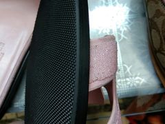 -京伟修鞋洗鞋奢侈品皮具护理店