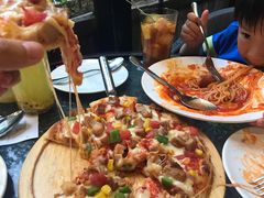 -玛格萝妮比萨屋(四平店)