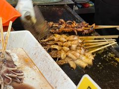 -三亚火车头万人海鲜广场