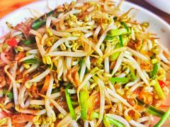 豆芽炒肉丝-永红源·啤酒烧烤海鲜大排档(台柳路店)