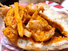 吮指十三鲜小龙虾烤鸡堡/鸡肉卷-肯德基(珠峰店)