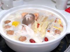 -三人行骨头王火锅(长寿店)