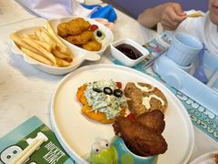 -水桶王国主题餐厅·聚会·生日派对·亲子活动·家庭套餐(亚龙湾希尔顿店)