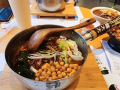 火山喷发毛肚米线-火山屋台(新街口店)