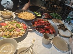 -巴厘龙虾·榜首油焖大虾(音乐学院·沿江酒馆店)