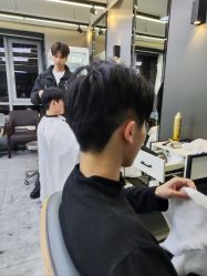 -藤野造型烫发染发