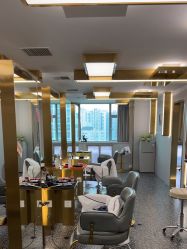 -即型男士理发工作室
