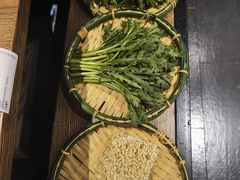 -尚尚仙·酸汤猪手·猪肚鸡火锅(华联万柳购物中心店)