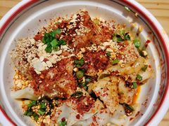 -八二小区抄手(龙湖上城天街店)