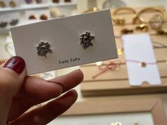 -LADY FAFA(巨鹿路陕西南路路口店)