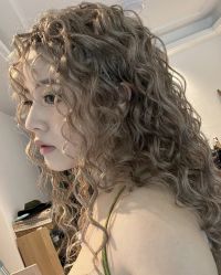 -HAIR HERE造型