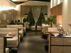 卡座-鸣记脆皮烤鱼(岐山路店)