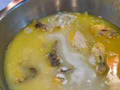 -鲜入围煮花胶鸡海鲜火锅