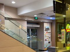 -麦当劳(得来速车道点餐 五里墩店)