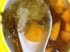 木瓜粒冰糖炖竹燕-郑厨私房菜