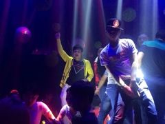 -九号公馆(秦岭路店)