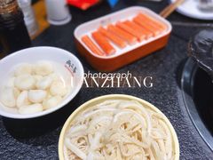 -两三事小郡肝串串香火锅(桂庙店)