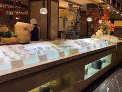 -半岛翡丽海鲜自助餐厅(观风亭店)