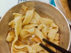 -靓汤瓦罐面(大学城店)