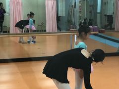 -艺熠舞蹈口才主持表演艺术中心(爱琴海校区)
