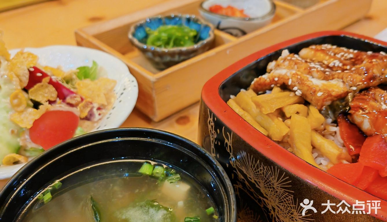 美味健康的日料《现烤鳗鱼饭》