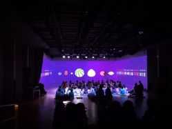 -小鸡哆哆故事屋·儿童乐园(嘉里城店)