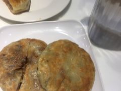 -圣河湾虾饺美食(站前店)