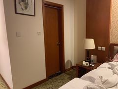 -上海南泉酒店(塘桥地铁站店)