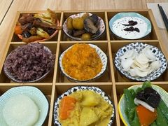 -轻蔬不用等·素食(江苏路店)