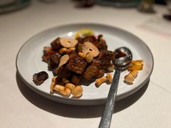 鲜云椒牛肝菌炒M6澳洲和牛-三号黄浦会Canton Table