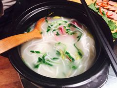 过桥米线-云海肴·汽锅鸡·云南菜(领展购物广场·中关村店)