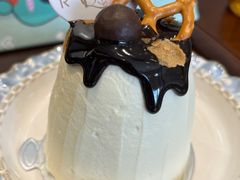 榴莲小山丘-Rosy洛绮·蛋糕咖啡店