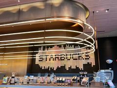 大堂-星巴克臻选(上海虹桥新天地三店)