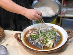 剁椒鱼头-岳季煎饺