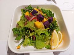 烤阿根廷牛肉配时令鲜果混合蔬菜-Deer Park鹿园西餐(仁恒置地广场店)