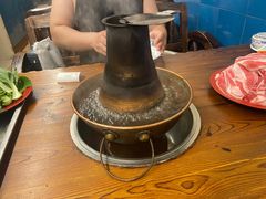 -洞庭洲·防空洞火锅·铜锅涮肉·烧烤(新百广场店)
