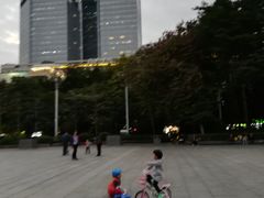 -英雄广场