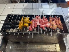 -喜悦小串丹东小黄牛海鲜烧烤大排档(民主广场店)