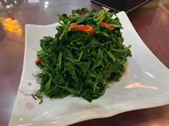 -壹阁胡羊焖饼(特色小吃街店)