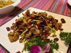 -香巴拉云南餐厅(华莱坞店)